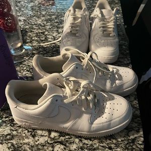 White uptown’s slightly used size 10 1/2